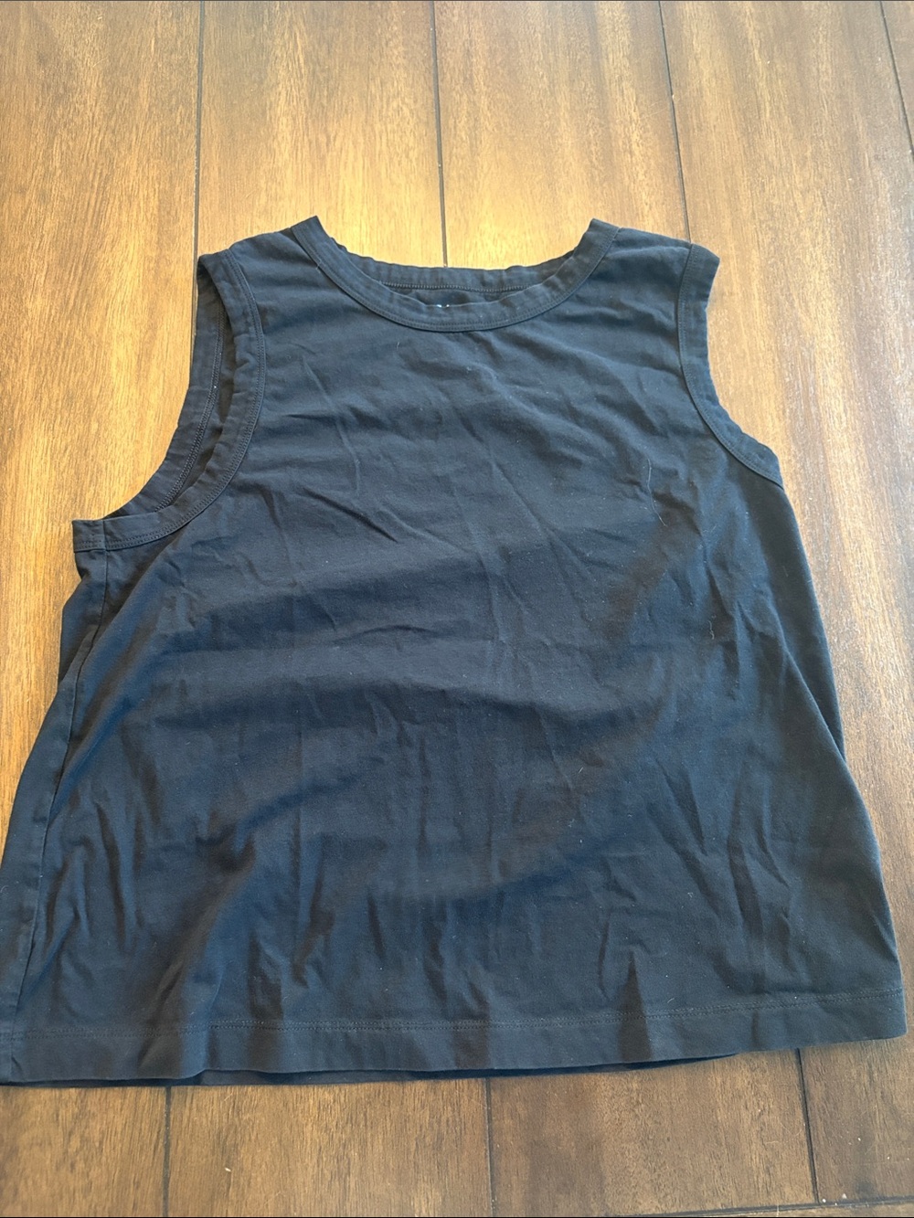 GAP Black V-Neck Muscle Tee -  M